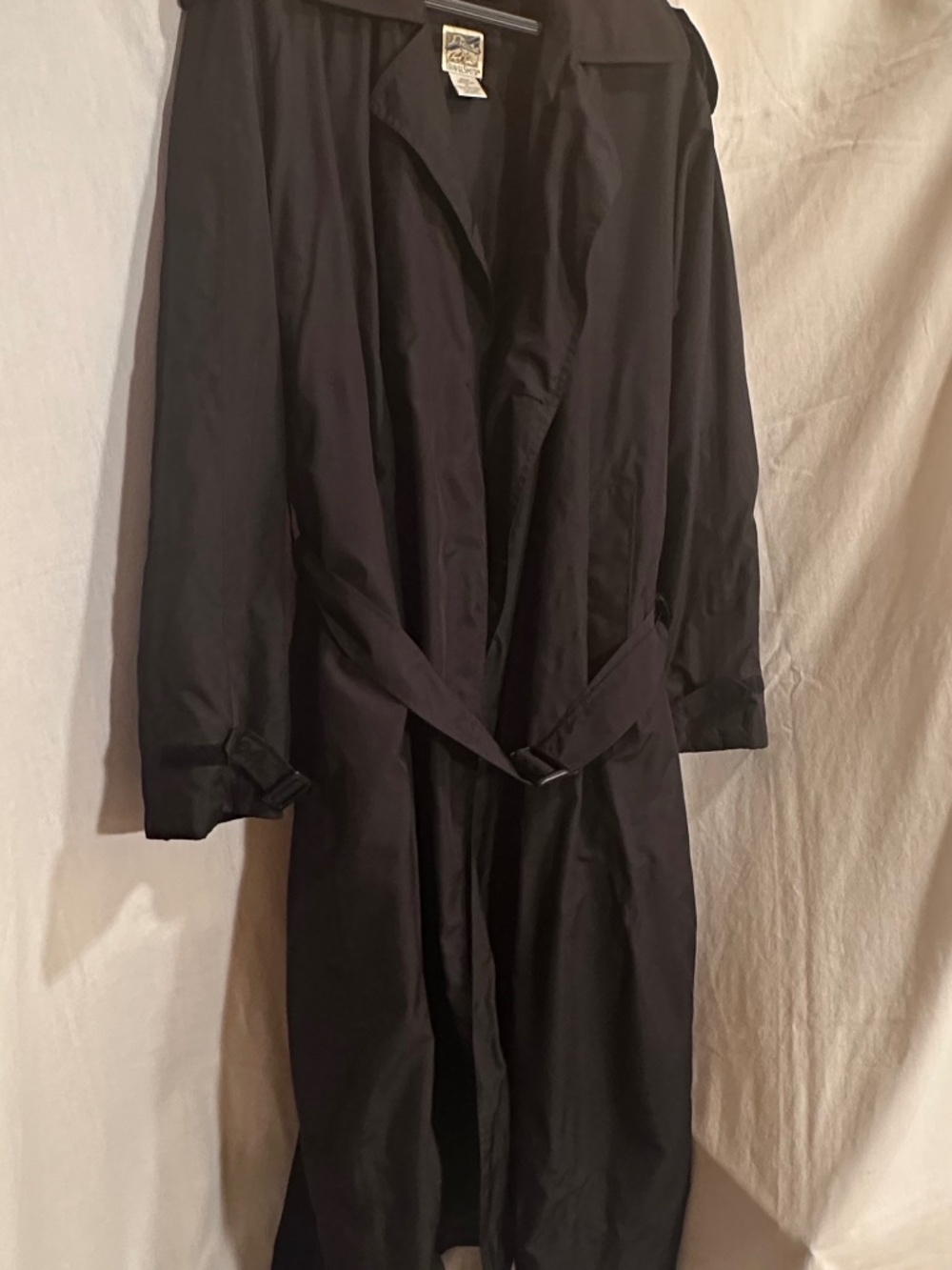 Travel Smith XL black trench raincoat